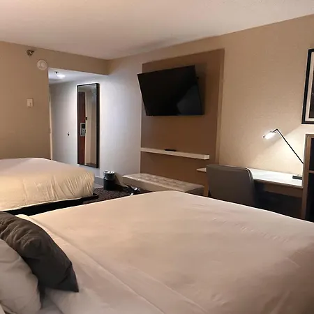 Urbana Hotel Conference Center